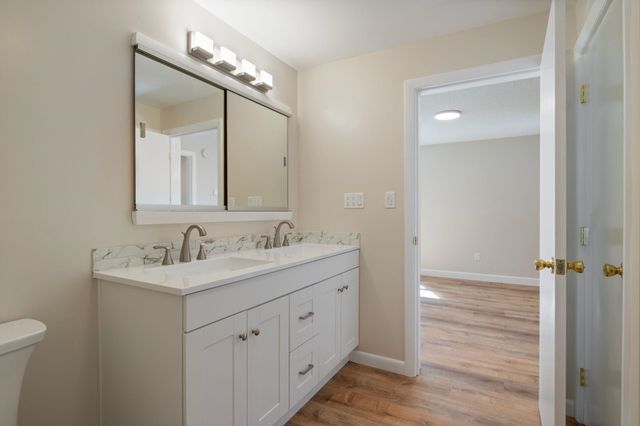 2 Regina Road, Portsmouth, NH 03801