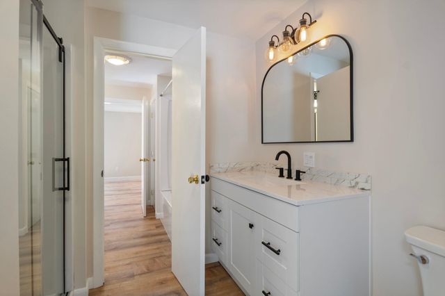 2 Regina Road, Portsmouth, NH 03801