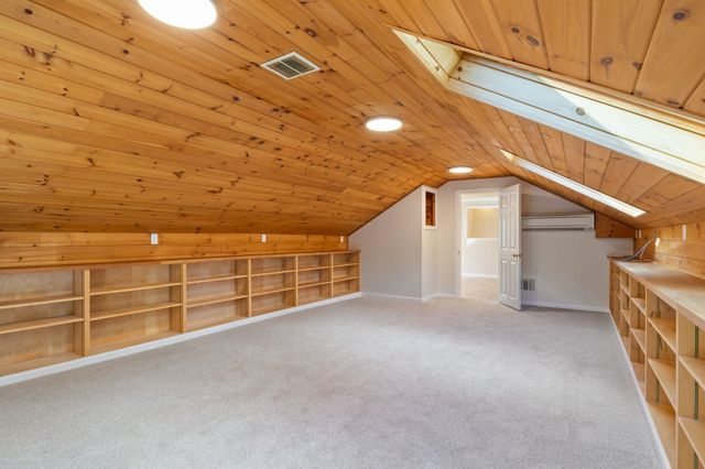 2 Regina Road, Portsmouth, NH 03801