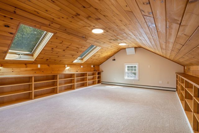 2 Regina Road, Portsmouth, NH 03801