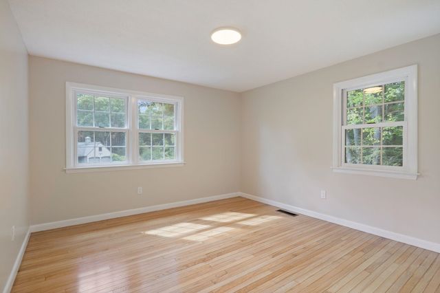 2 Regina Road, Portsmouth, NH 03801