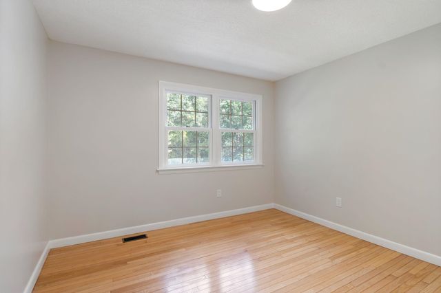 2 Regina Road, Portsmouth, NH 03801