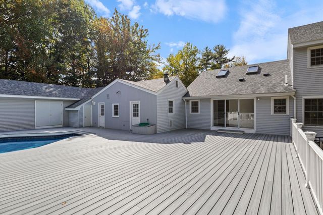 2 Regina Road, Portsmouth, NH 03801