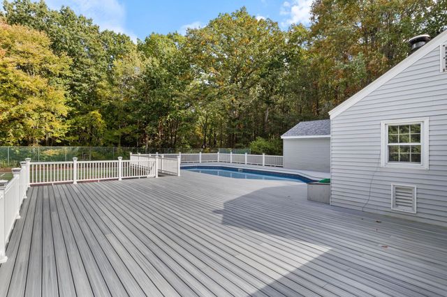 2 Regina Road, Portsmouth, NH 03801