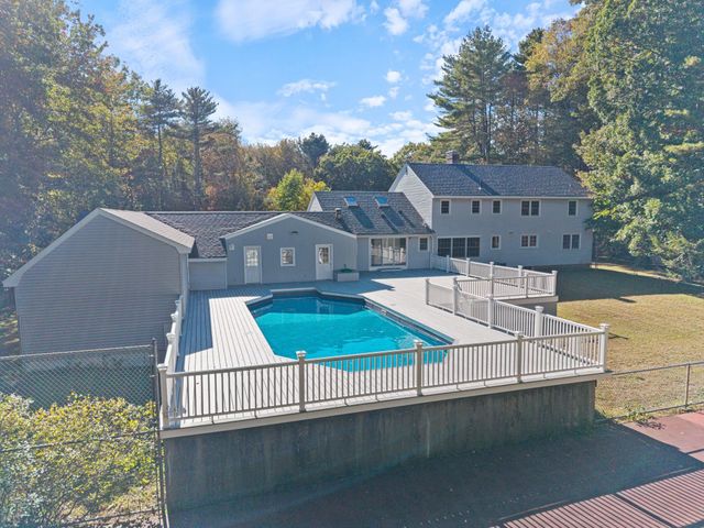 2 Regina Road, Portsmouth, NH 03801