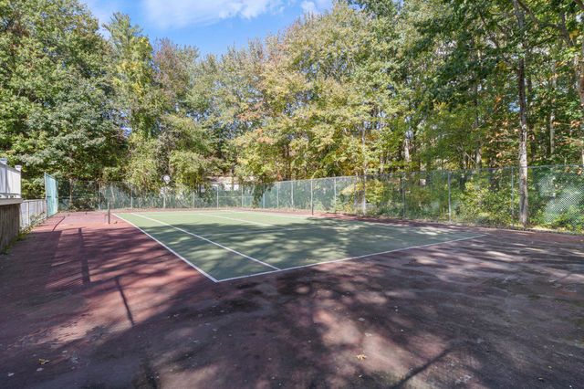 2 Regina Road, Portsmouth, NH 03801