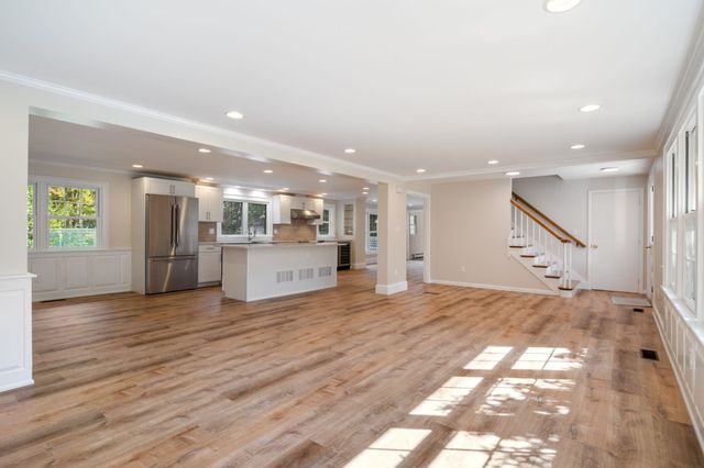 2 Regina Road, Portsmouth, NH 03801