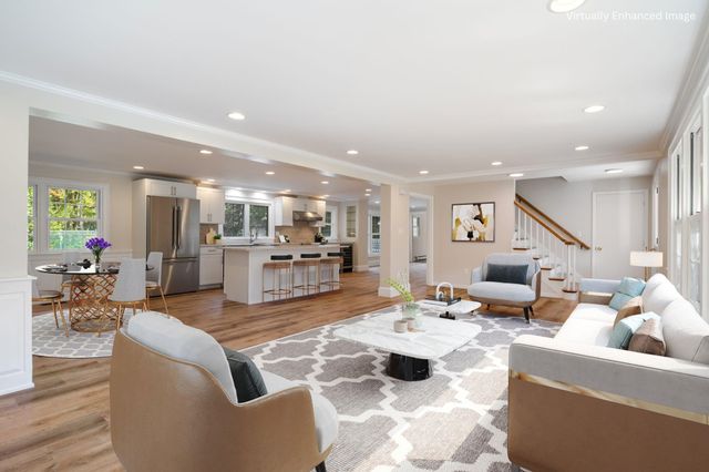 2 Regina Road, Portsmouth, NH 03801
