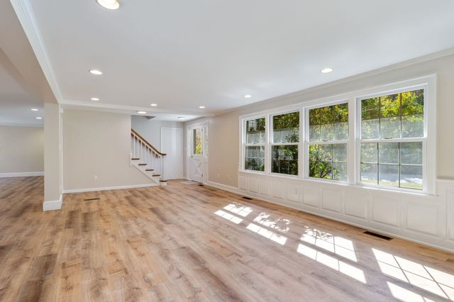 2 Regina Road, Portsmouth, NH 03801