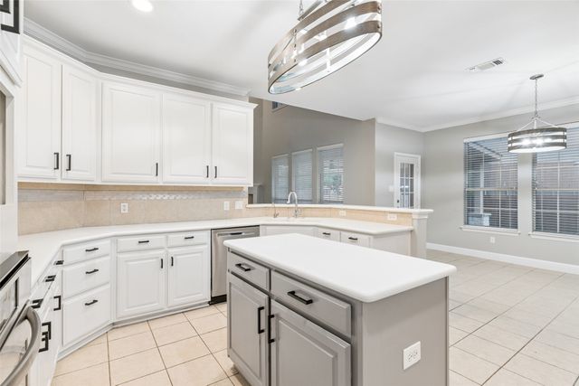 5912 Crestberry Lane, Sachse, TX 75048