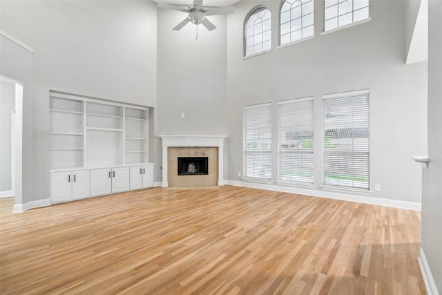 5912 Crestberry Lane, Sachse, TX 75048