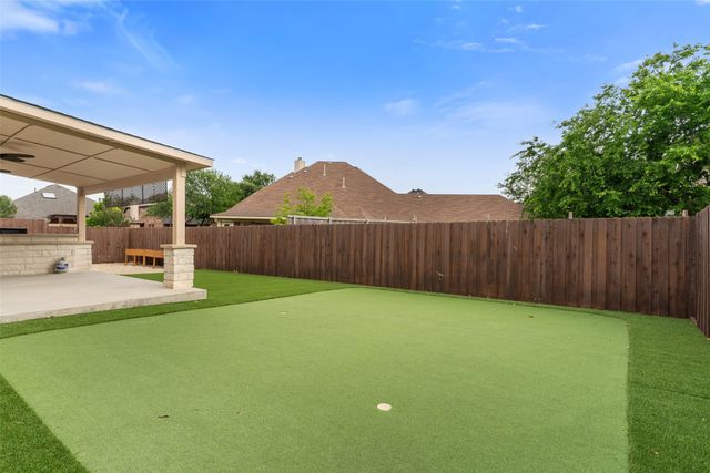 5912 Crestberry Lane, Sachse, TX 75048