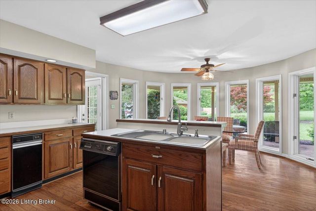 13991 Poplar Ln, Louisville, KY 40299