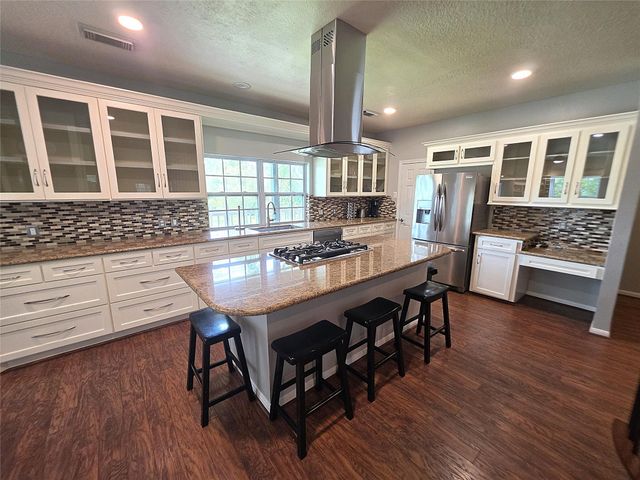 3530 Highway 146 S, Shoreacres, TX 77571