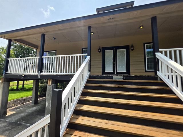 3530 Highway 146 S, Shoreacres, TX 77571