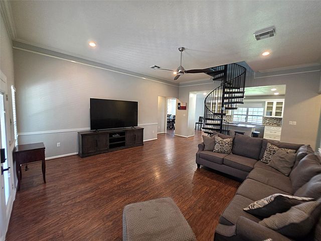 3530 Highway 146 S, Shoreacres, TX 77571