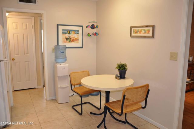 10 10TH Street 33, Atlantic Beach, FL 32233