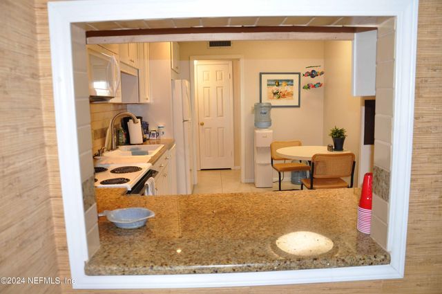 10 10TH Street 33, Atlantic Beach, FL 32233