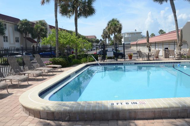 10 10TH Street 33, Atlantic Beach, FL 32233