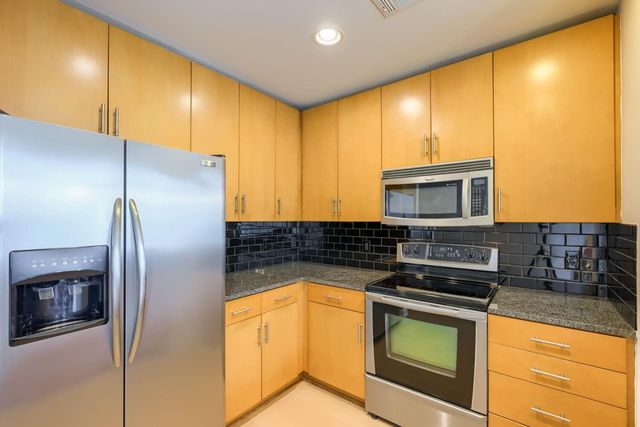 360 Nueces ST 1208, Austin, TX 78701