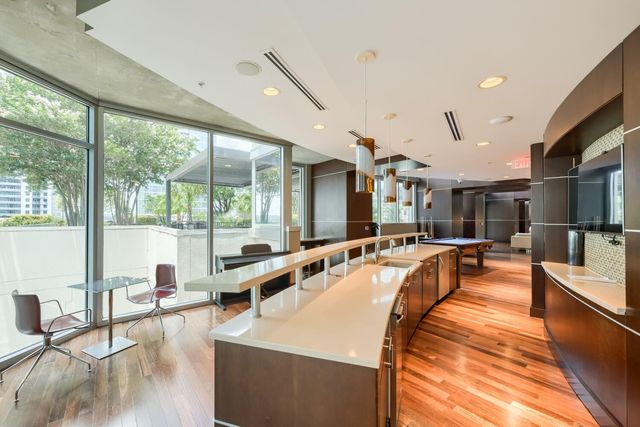 360 Nueces ST 1208, Austin, TX 78701