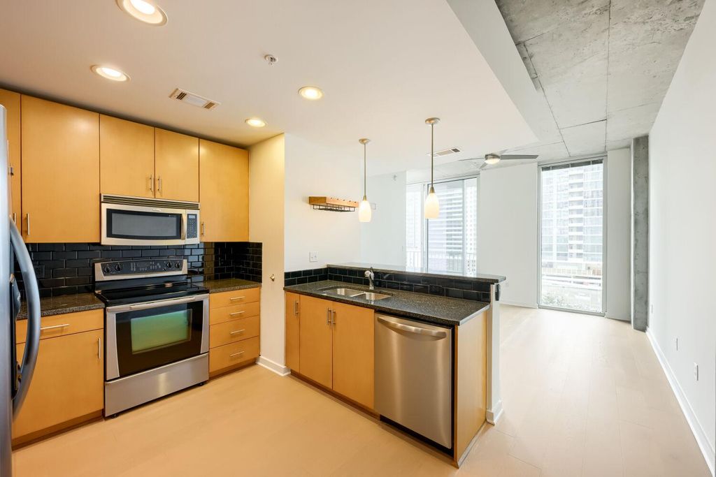 360 Nueces ST 1208, Austin, TX 78701