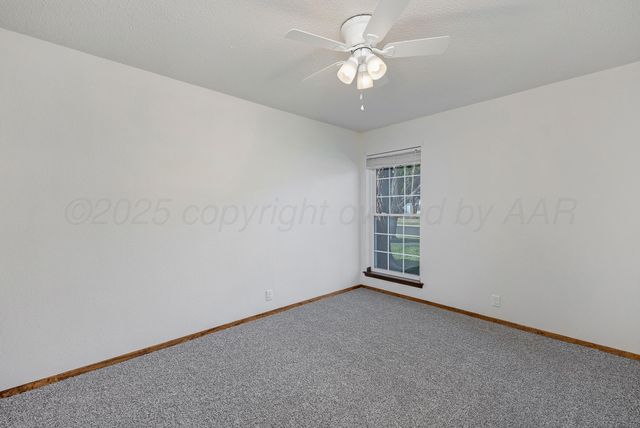 6401 HINSDALE Drive, Amarillo, TX 79109