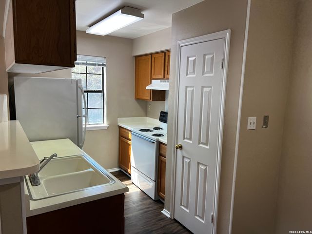 11610 Vance Jackson Rd Apt 864, San Antonio, TX 78230