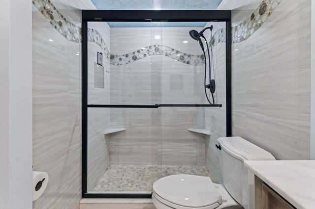3000 N OCEAN Drive 8A, Singer Island, FL 33404