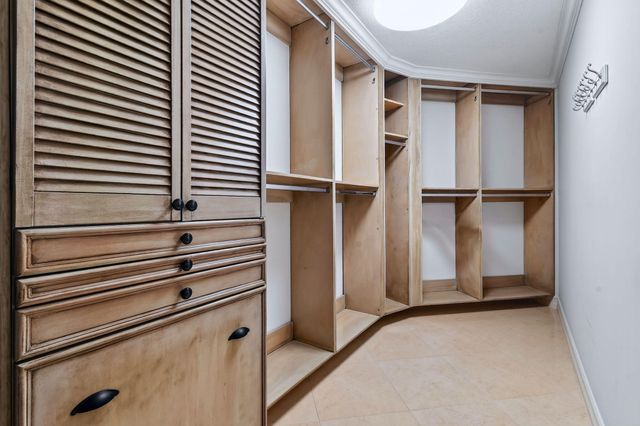 3000 N OCEAN Drive 8A, Singer Island, FL 33404