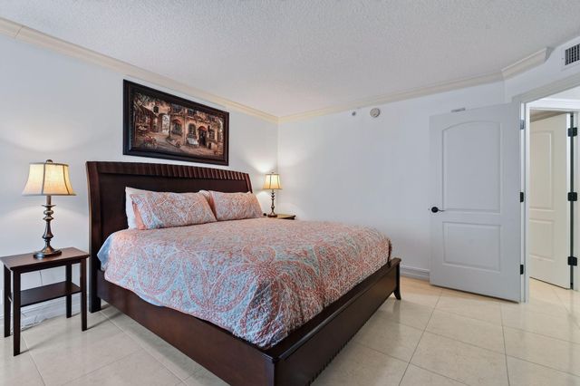 3000 N OCEAN Drive 8A, Singer Island, FL 33404