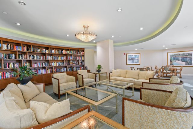 3000 N OCEAN Drive 8A, Singer Island, FL 33404