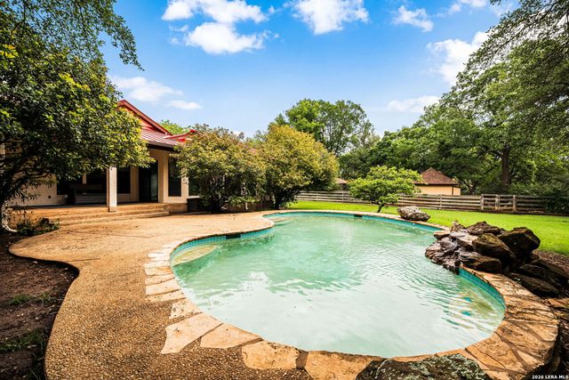 25334 Hazy Hollow, San Antonio, TX 78255