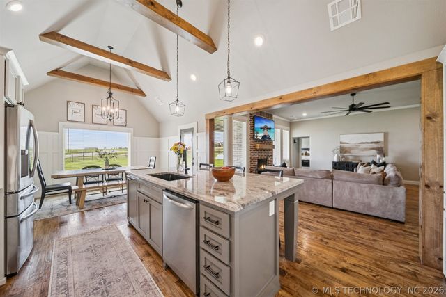 5730 E 141st Place N, Collinsville, OK 74021