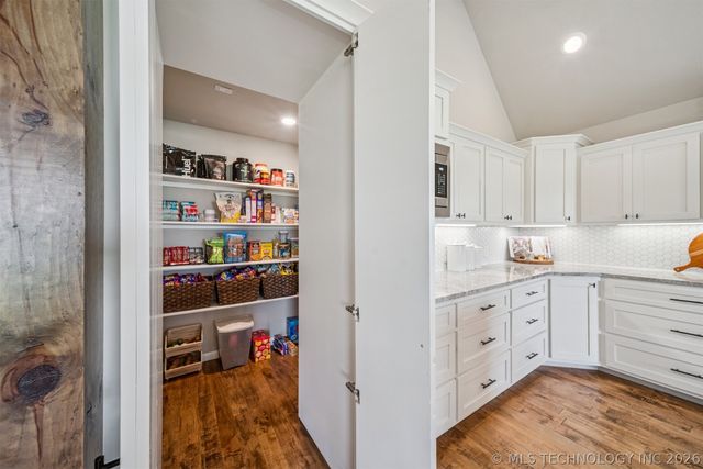 5730 E 141st Place N, Collinsville, OK 74021