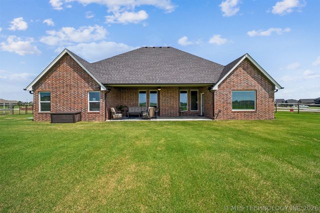 5730 E 141st Place N, Collinsville, OK 74021