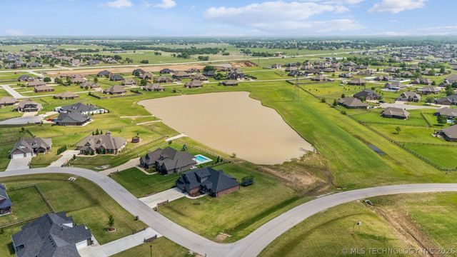 5730 E 141st Place N, Collinsville, OK 74021