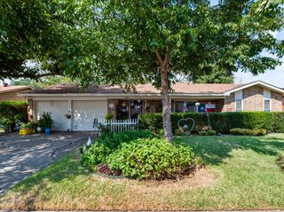 6309 Solona Circle N, Haltom City, TX 76117