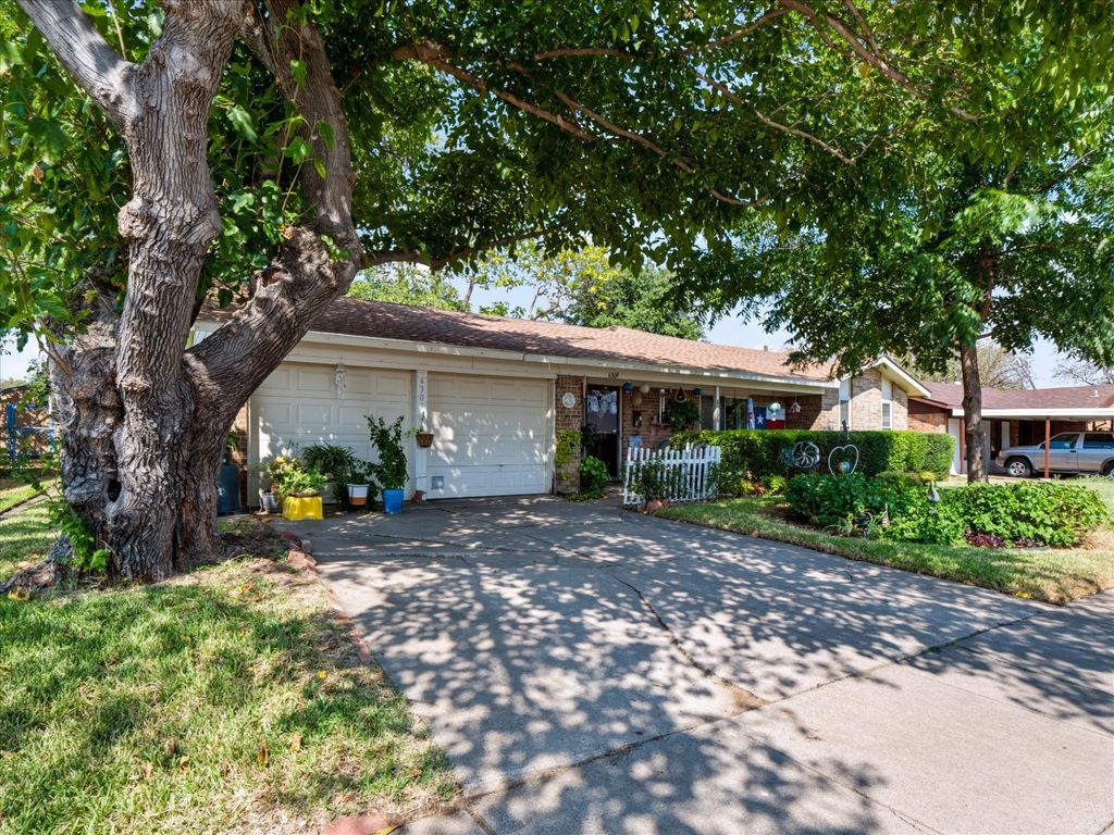 6309 Solona Circle N, Haltom City, TX 76117 — photo 2