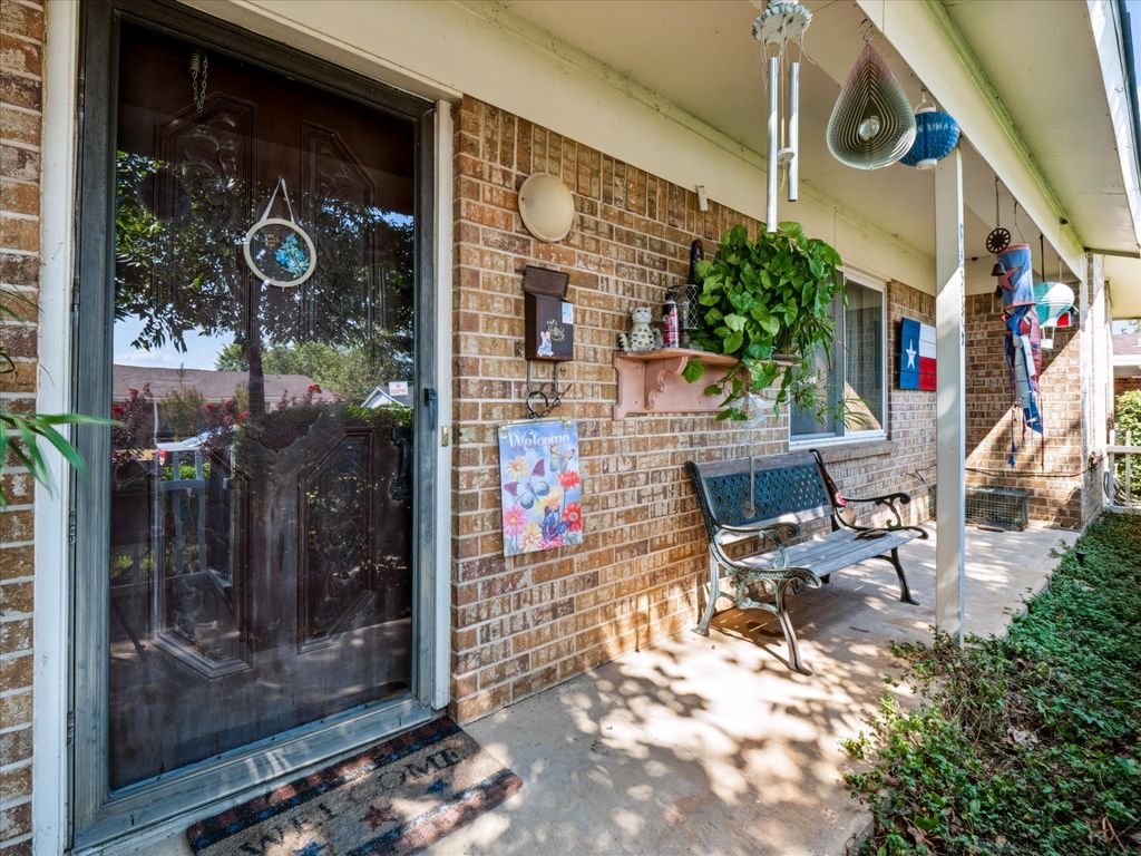 6309 Solona Circle N, Haltom City, TX 76117 — photo 4
