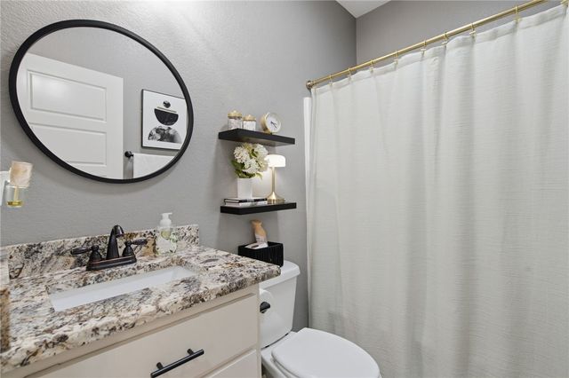 703 W Teri Drive, Siloam Springs, AR 72761