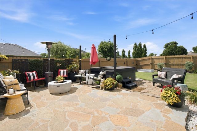 703 W Teri Drive, Siloam Springs, AR 72761