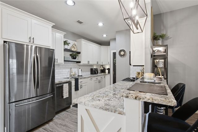 703 W Teri Drive, Siloam Springs, AR 72761