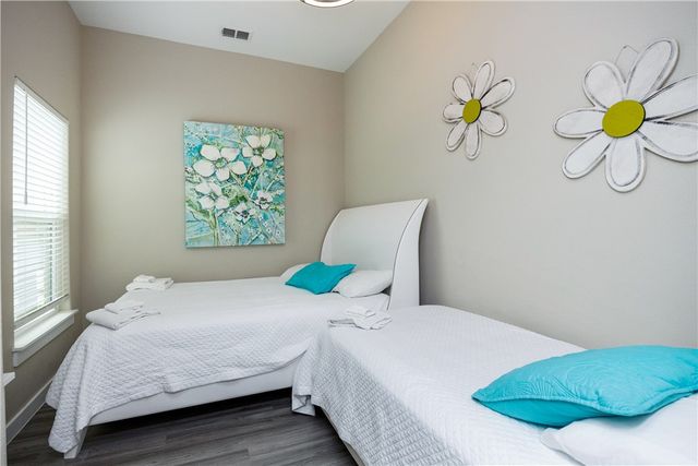 14924 Smugglers Cove Dr, Corpus Christi, TX 78418