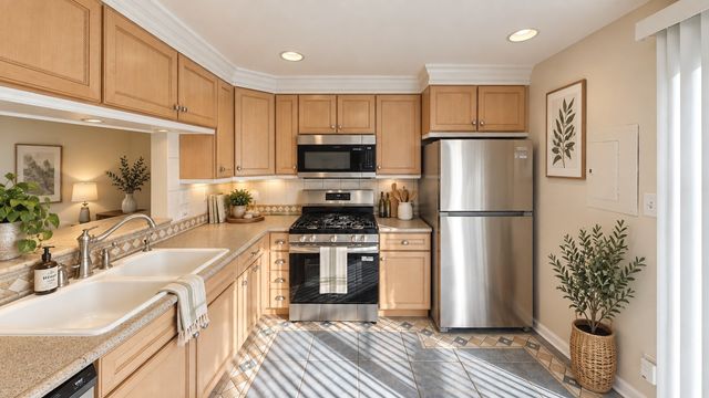 1985 Westview Lane, Round Lake Beach, IL 60073