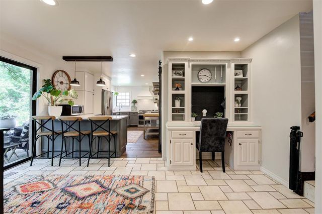 3725 Coachlight Drive, Edmond, OK 73013