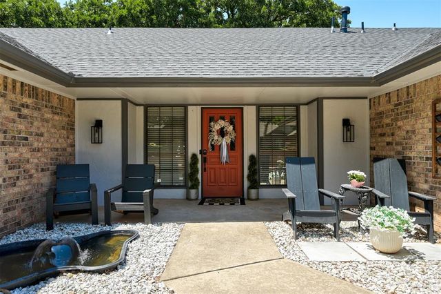 3725 Coachlight Drive, Edmond, OK 73013