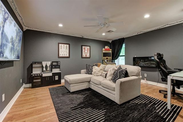 3725 Coachlight Drive, Edmond, OK 73013
