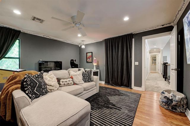 3725 Coachlight Drive, Edmond, OK 73013