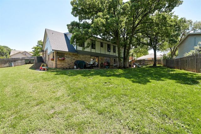 3725 Coachlight Drive, Edmond, OK 73013